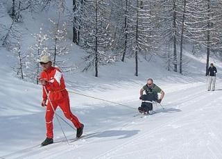  Handiski y estación familiar 